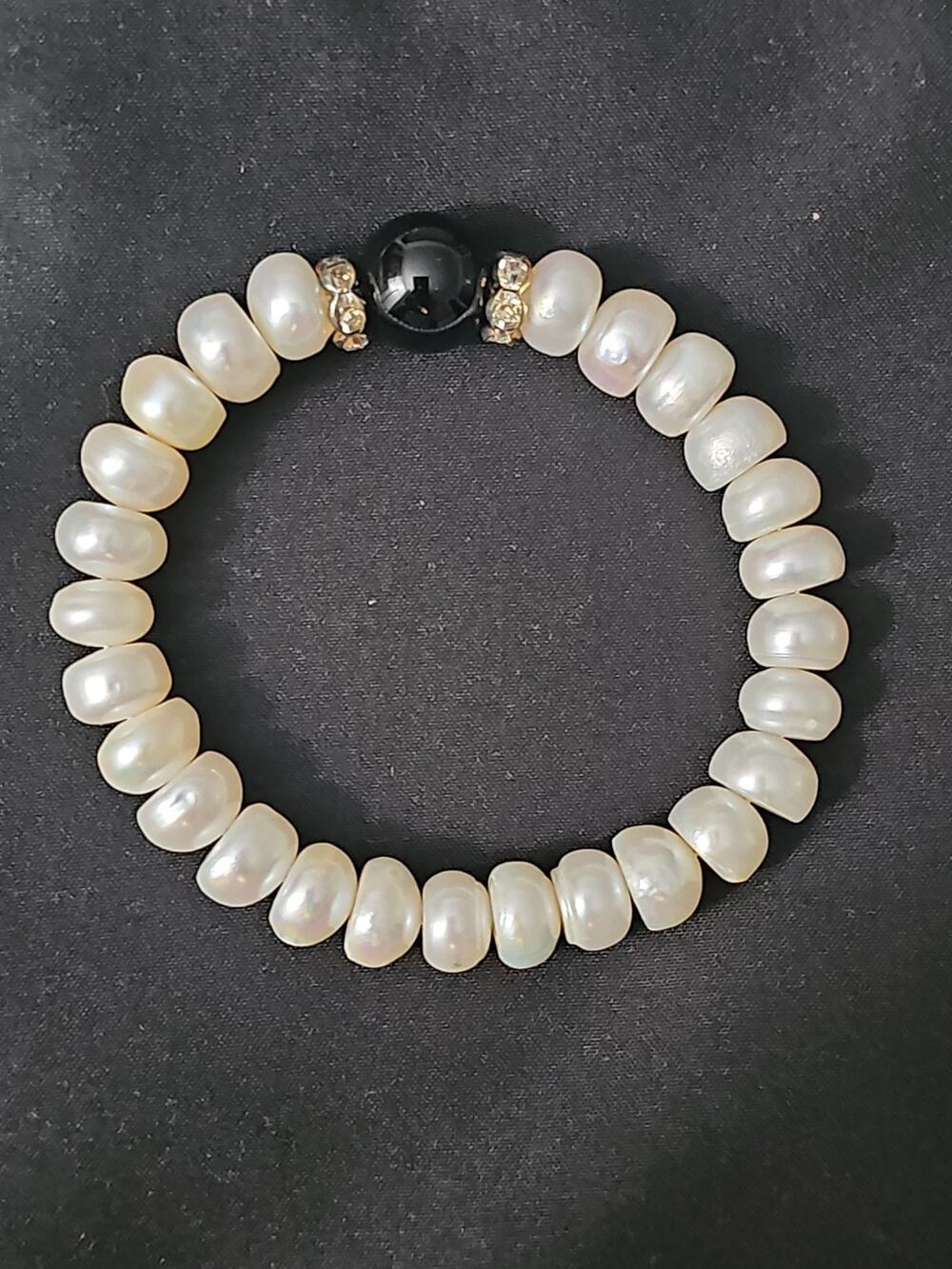 8in FRESHWATER REAL Pearl 9mm Bracelet w/stylish black bead pearl